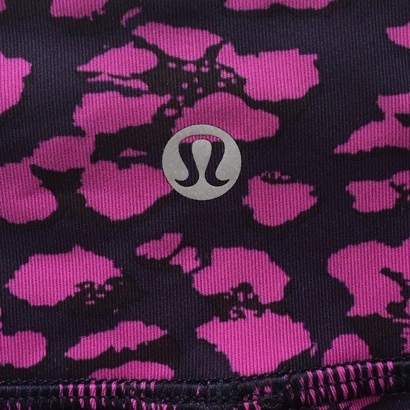 Lululemon Drop It Like It's Hot Tight Cherry Cheetah Ultra Violet Navy Blue Sz 6 - Picture 16 of 17